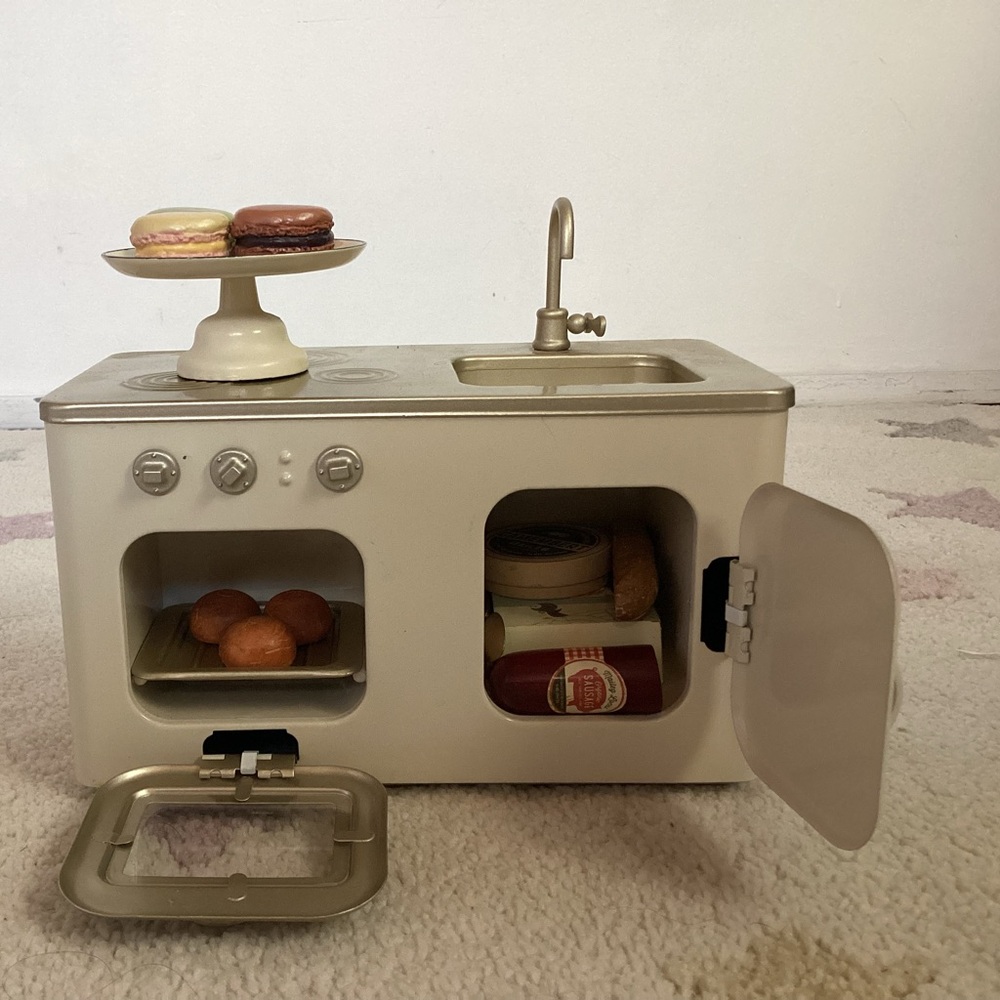 Maileg Stove W/Food Bundle